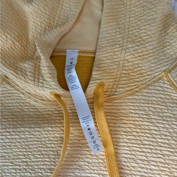 Lululemon Sleeveless Hoodie Soft Yellow Textured Terry Size 12 - Picture 2 of 4